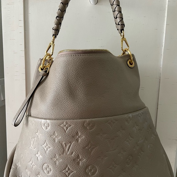 Authentic Louis Vuitton Monogram Empreinte Maida Hobo Purse - Picture 6 of 13